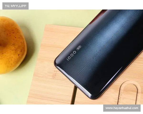 iQOO新款千元5G手机亮相,型号为U5e,8.25mm厚+5000mAh电池 iQOO新款千元5G手机亮相,型号为U5e,8.25mm厚+5000mAh电池